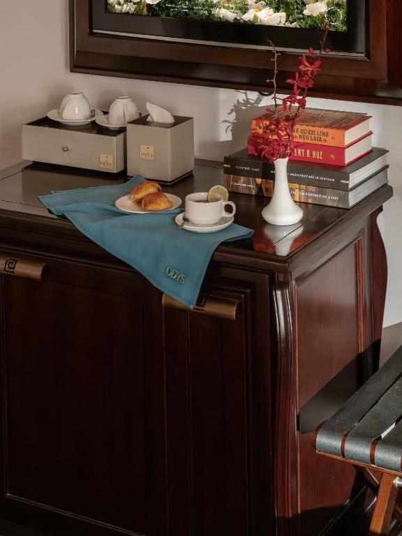 Superior Twin Room No Window (Daily free Minibar & (1) time Afternoon Tea)