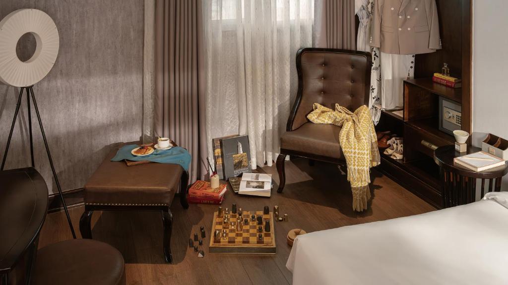 Luxury Triple Room (Daily free Minibar & (1) time Afternoon Tea)