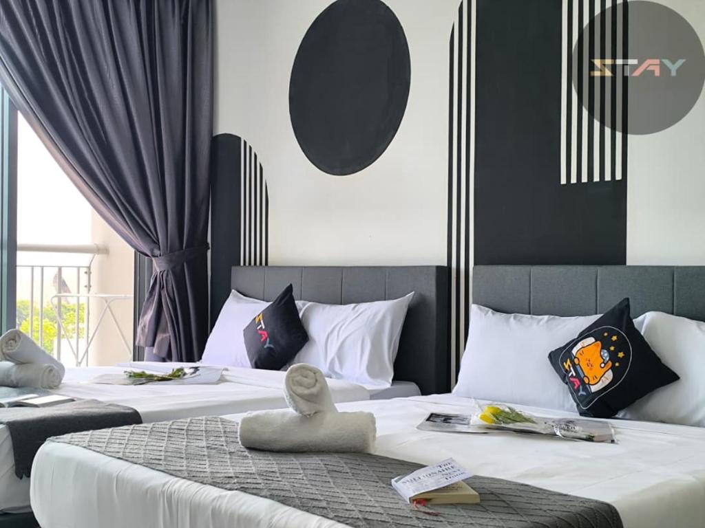 Postel nebo postele na pokoji v ubytování Teega 4Pax Stylish Comfort Studio Netflix BySTAY