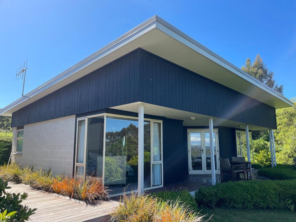 Breathtaking views of Lake Taupo - Resim 14