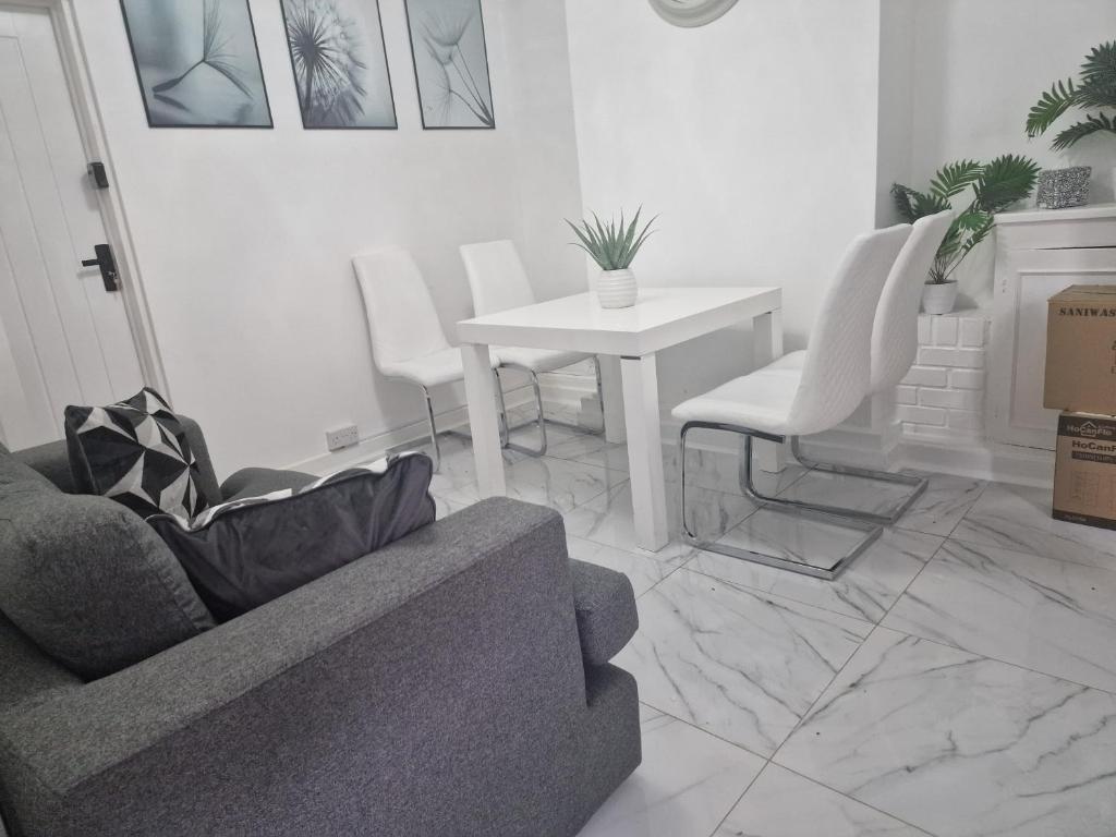 Χώρος καθιστικού στο Excellent Suite Room in Liverpool