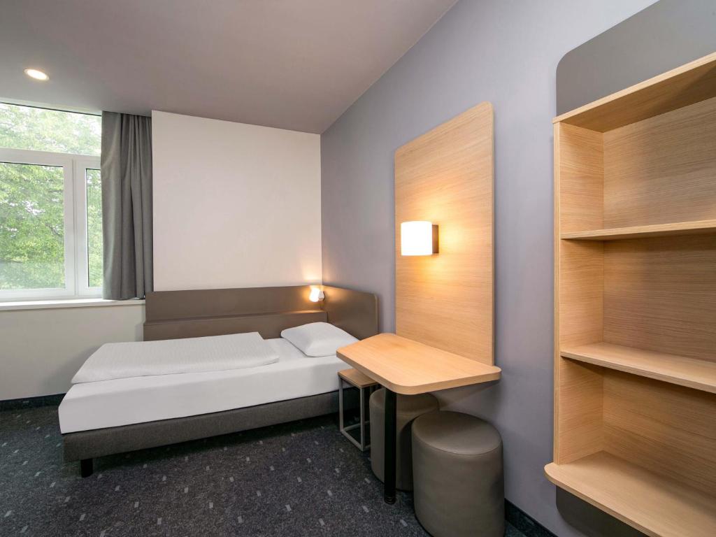 B&B HOTEL Berlin-Adlershof - Resim 19