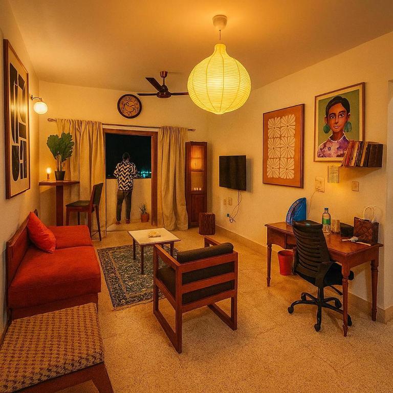 Μια τηλεόραση ή/και κέντρο ψυχαγωγίας στο 2BHK Cozy stay Indranagar