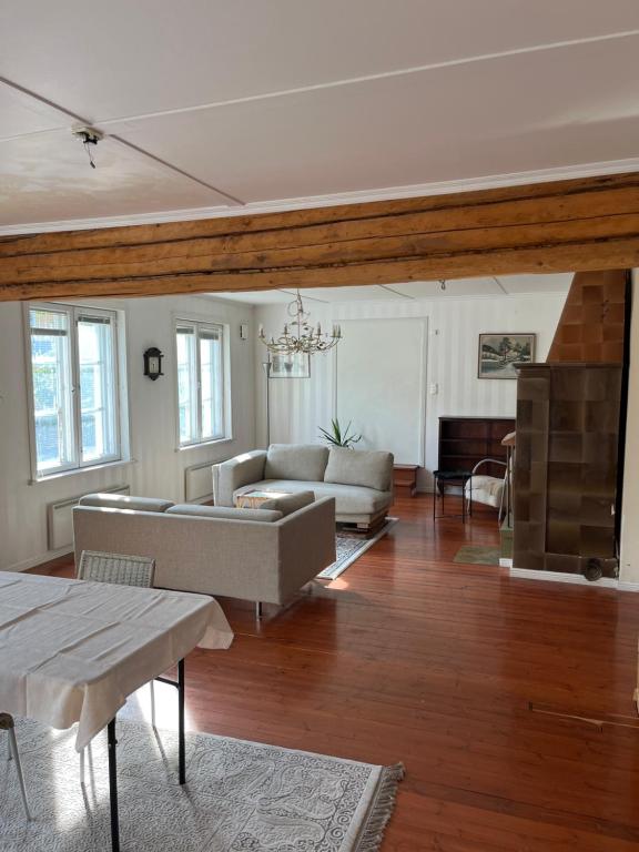O zonă de relaxare la 3-Bedroom Apartment