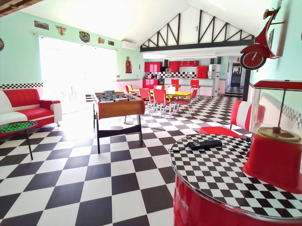 O zonă de relaxare la GITE diner AMERICAIN