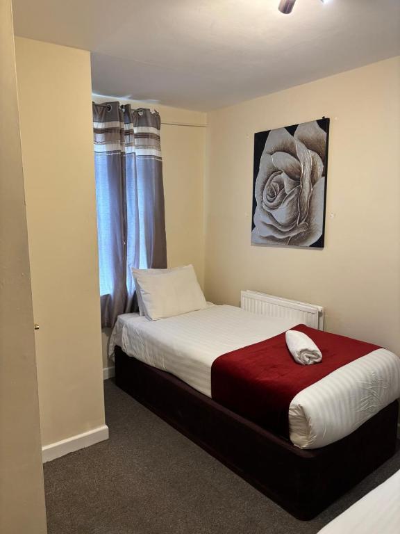 The Tudor House Hotel - Resim 39