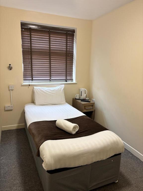 
Single Room with Private Bathroom
