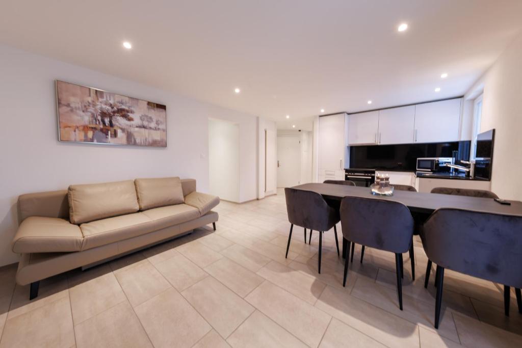 Einladende Wohnung in der Stadt! - Resim 1