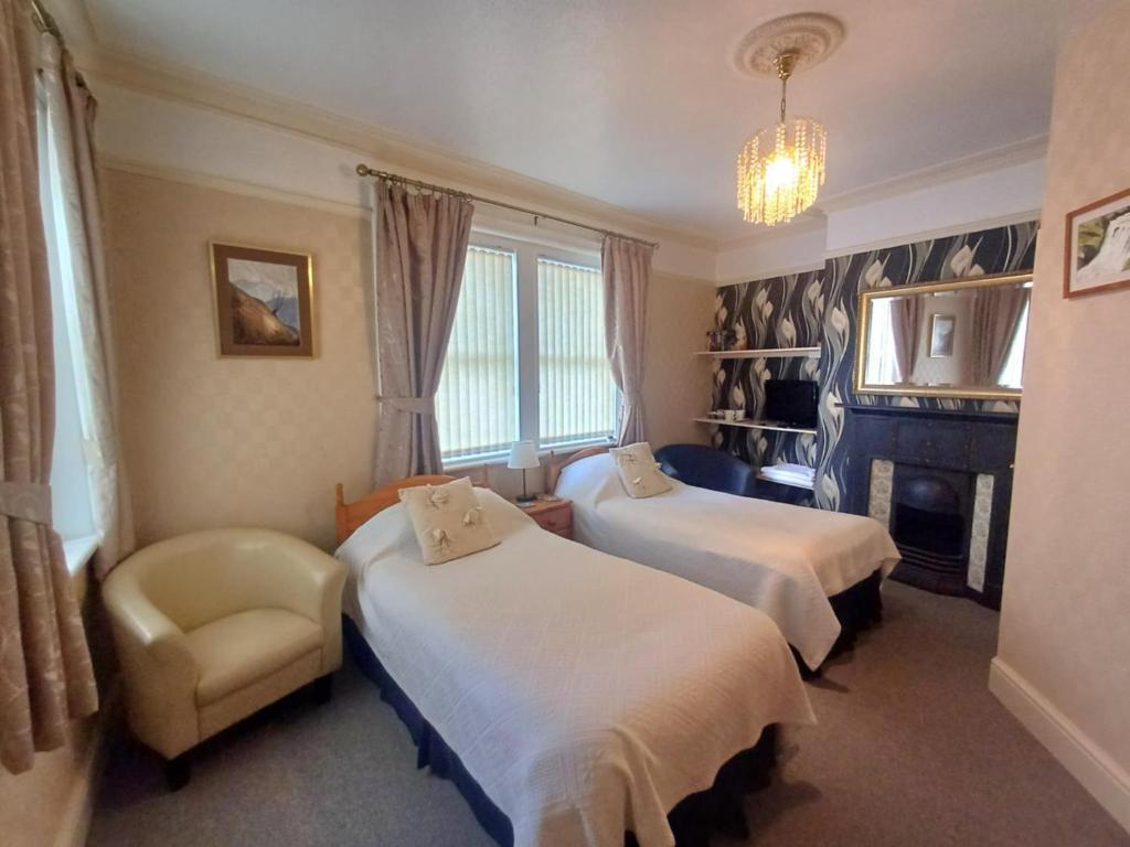 Lyndale Guesthouse - Deluxe Double Or Twin Room