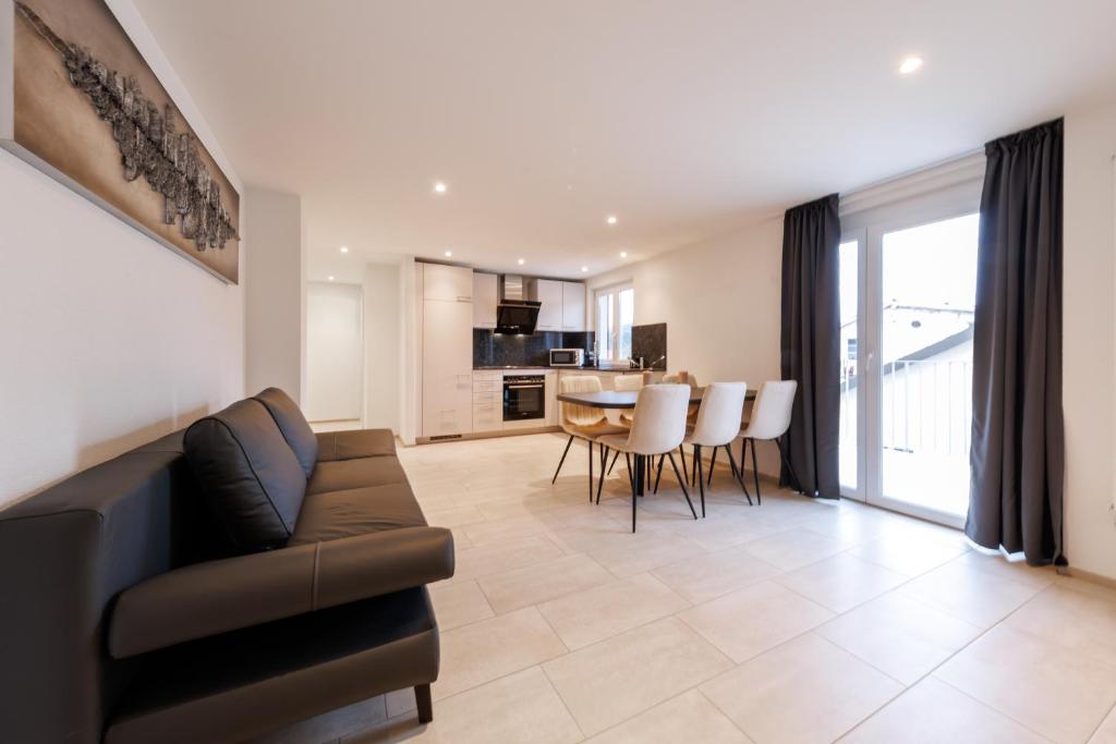 Authentische Wohnung an Top-Lage! - Resim 4