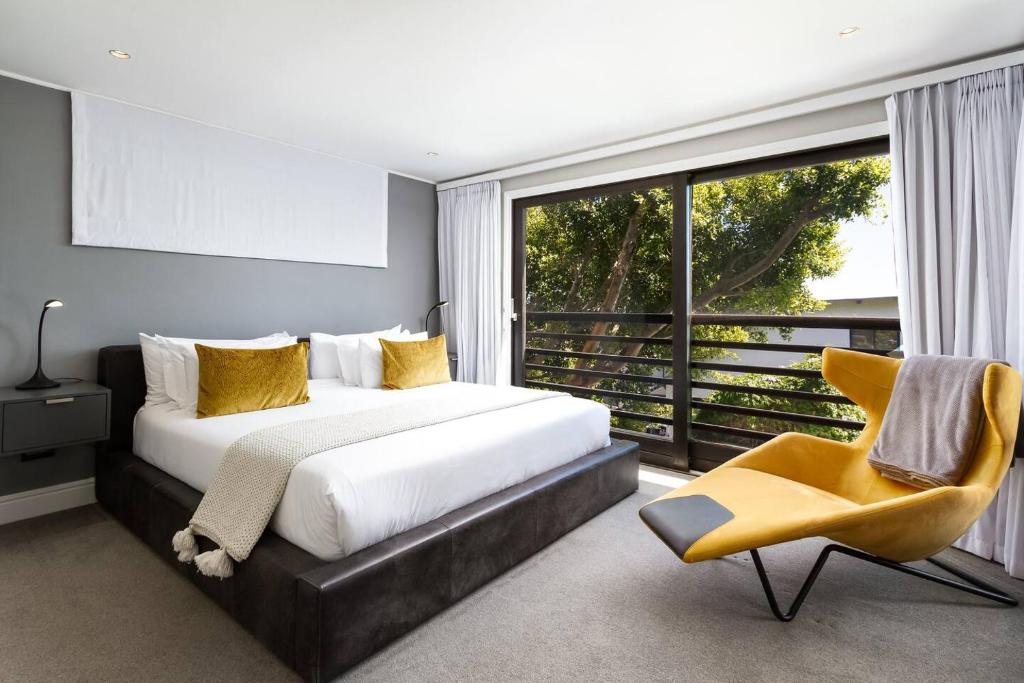 Ένα ή περισσότερα κρεβάτια σε δωμάτιο στο Sweet Greta - Terrace Apartment With Solar Power