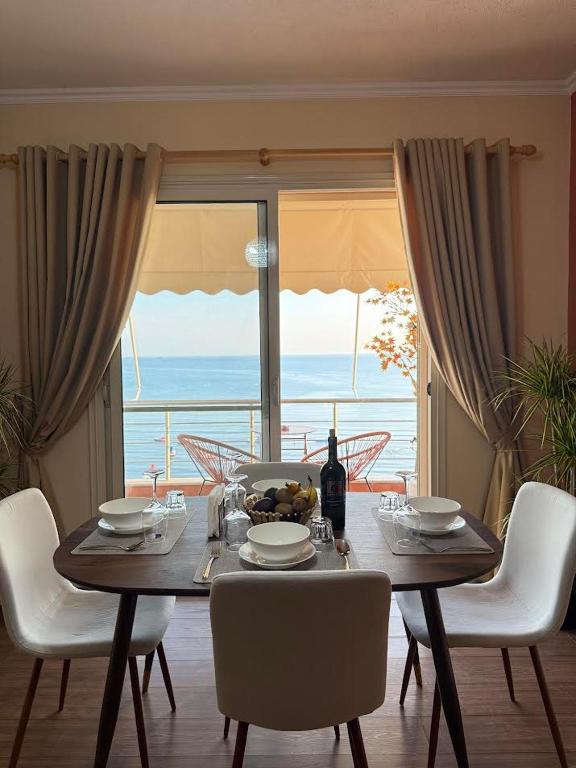 Stunning Seaview 10s Beach AC Fast WiFi, Durrës (updated prices 2026)