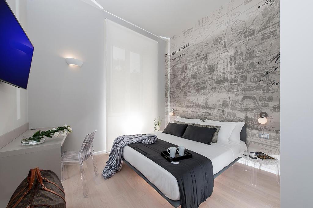 Colosseum Corner - 13