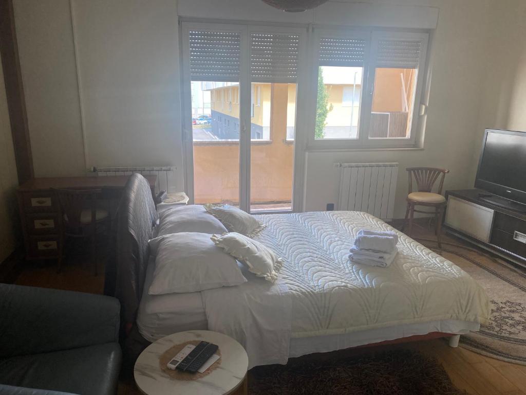 Bolek mansion - Deluxe Double Room (2 Adults + 1 Child)