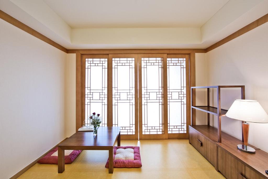 Hotel Hyundai by Lahan Mokpo - Habitación Deluxe Ondol Con Vistas A La Montaña