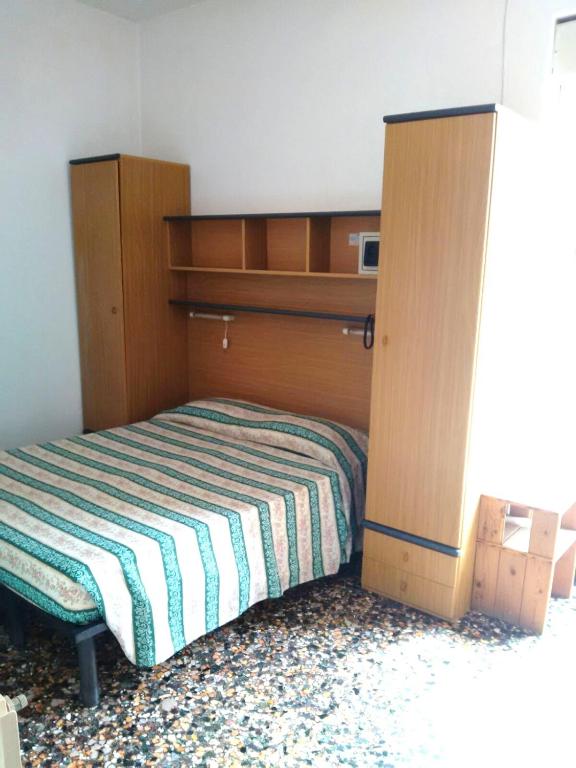 Hotel Gino - Economy Single Room