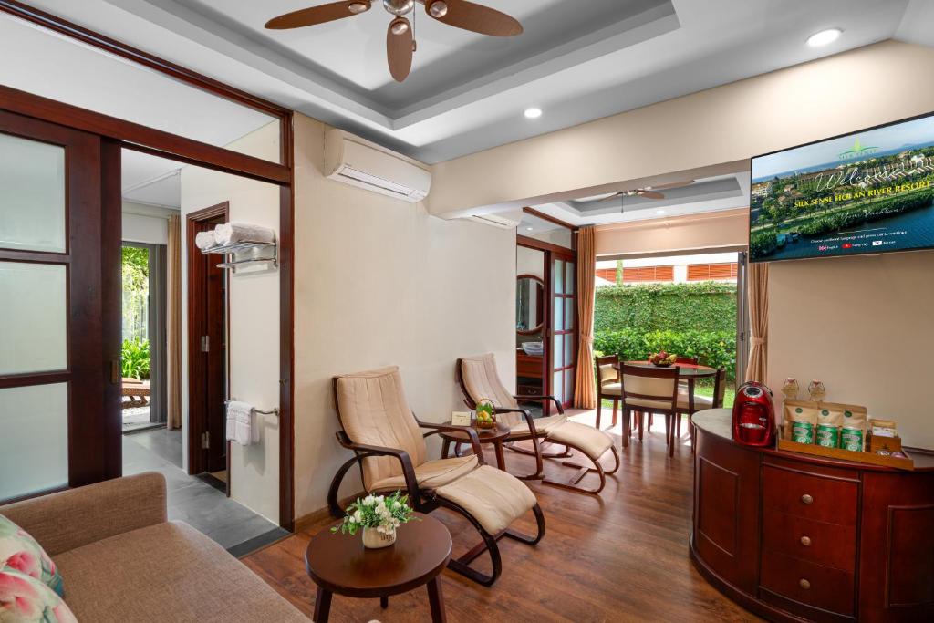 Two-Bedroom River Villa with Private Pool and Bathtub