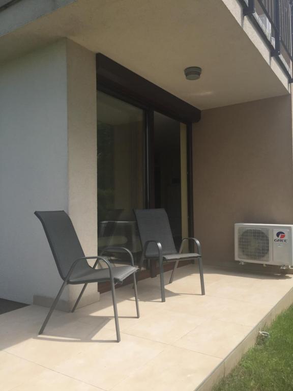 Patio nebo venkovní prostory v ubytování Lakeview Apartment