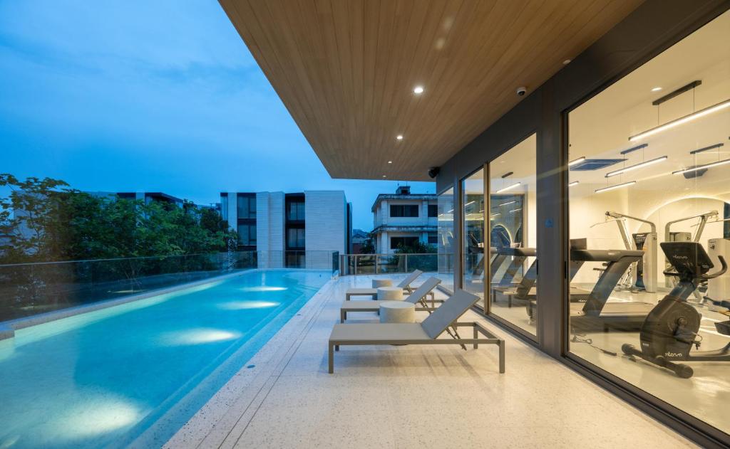 The Moment - Resim 19