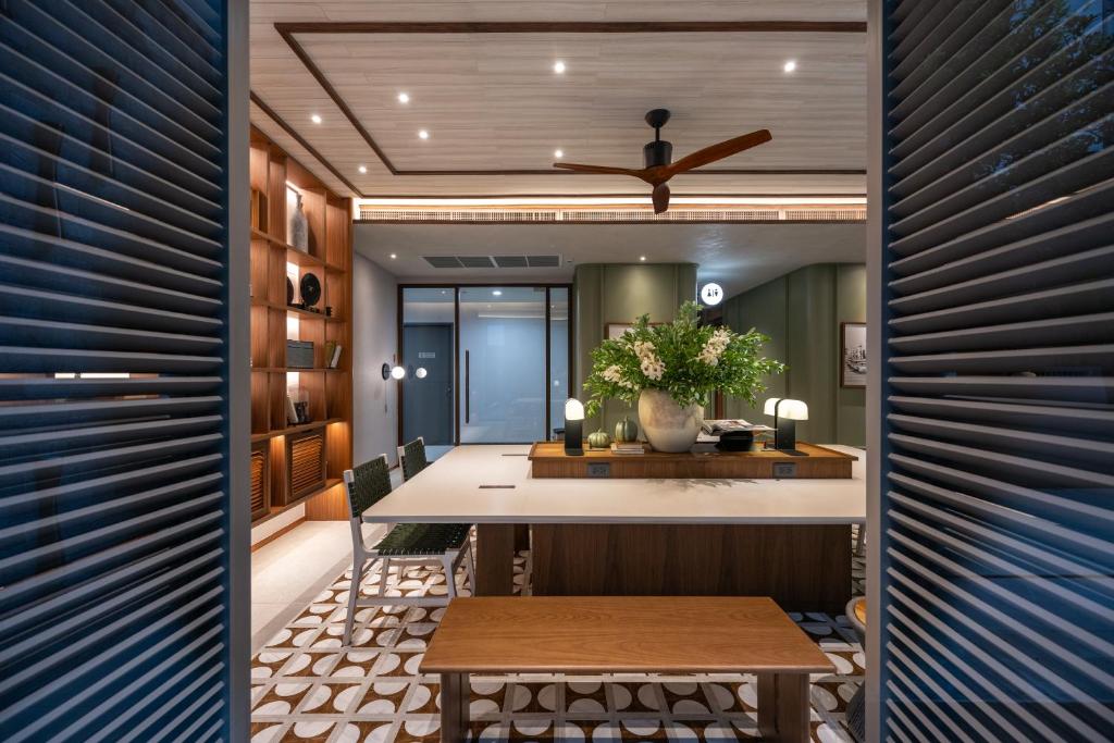 The Moment - Resim 33