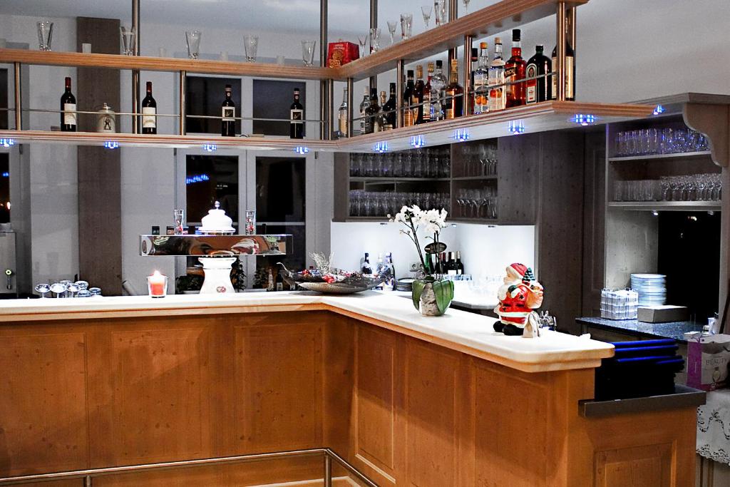 Kuchyň nebo kuchyňský kout v ubytování Hotel Garni Ammergauer Hof