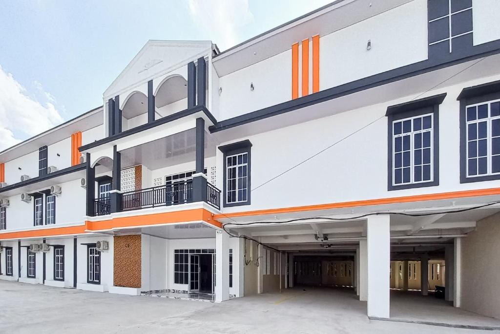 Sans Hotel Bliss Pekanbaru - Housity