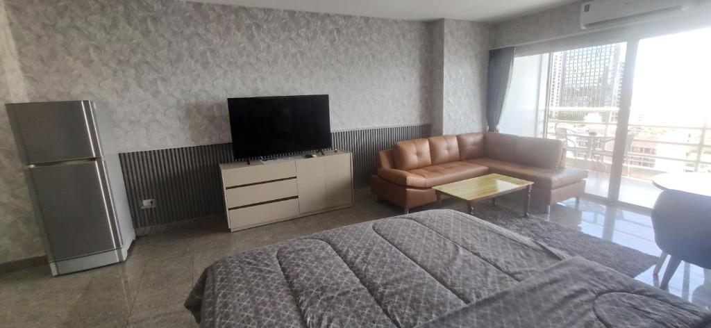 Pattaya Beach View Talay 6 by AEGEAN Suite Condo - Resim 38