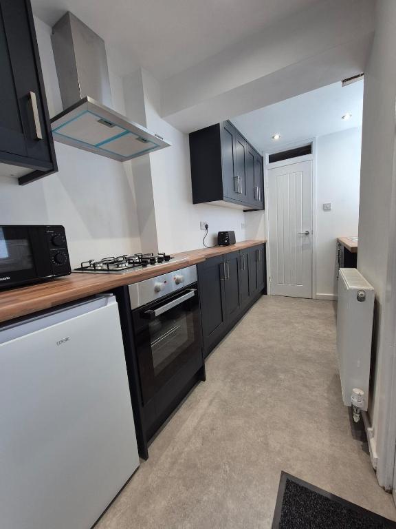 Køkken eller tekøkken på Work & Explore a Home near City