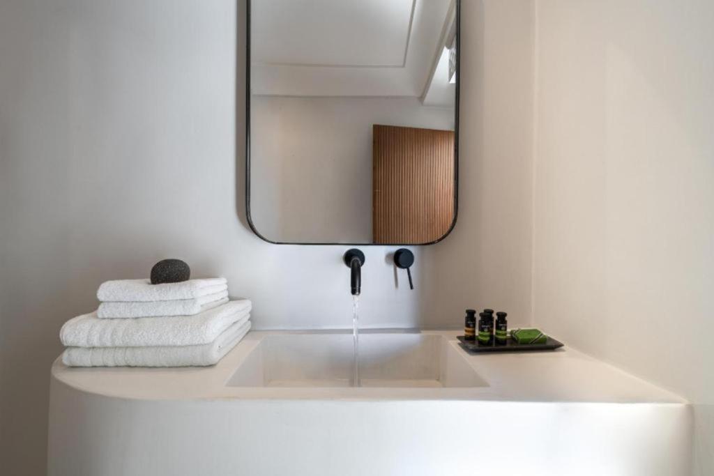 Akra Suites & Spa - 3