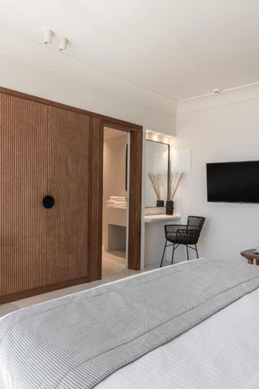 Akra Suites & Spa - 18