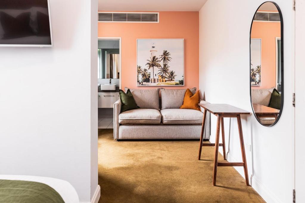 The Lucky Hotel - Resim 6