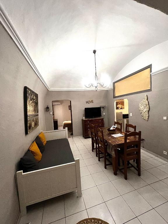 Χώρος καθιστικού στο Joli T3 dans le centre de Bastia