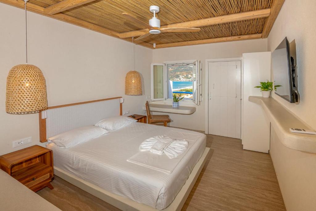 Plakias Bay Hotel - 1