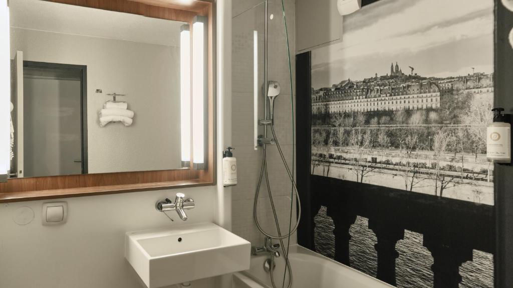 Campanile Prime - Argenteuil - Chambre Standard - 2 Lits Simples