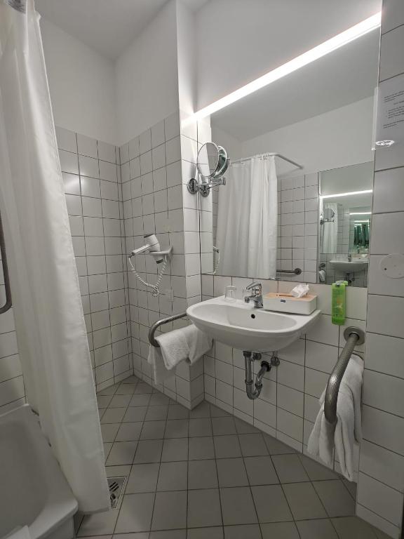 Gartenhotel Altmannsdorf - Resim 3