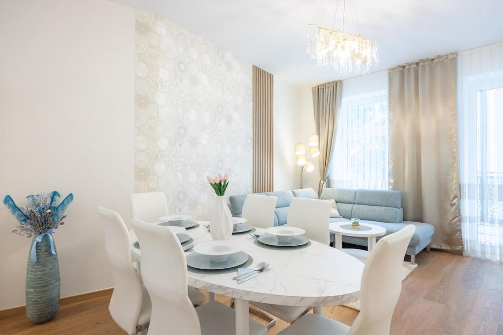 Versace Apartment Vienna
