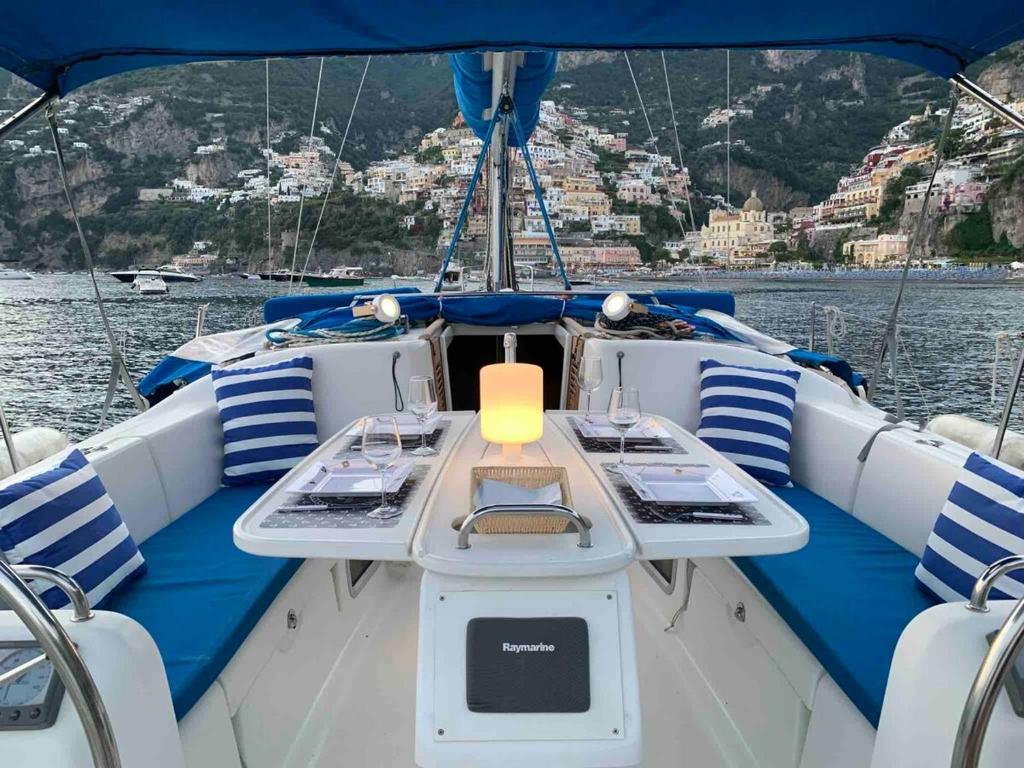 Φυσικό τοπίο κοντά σε αυτό το πλωτό κατάλυμα
