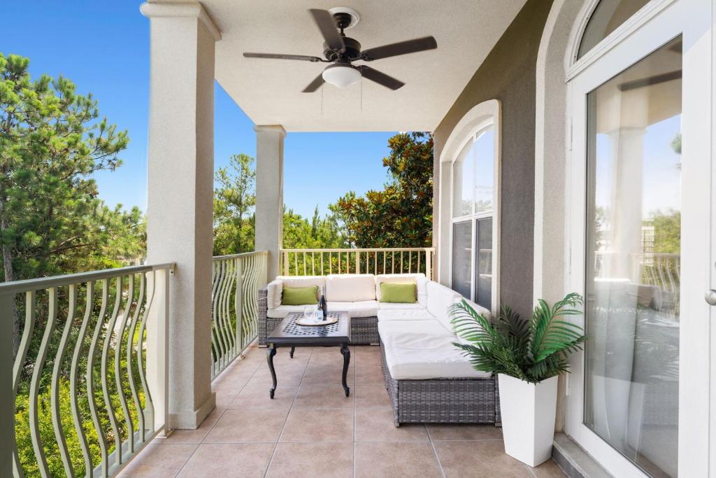 Μπαλκόνι ή βεράντα στο Seagrove Stillhouse by 30A Escapes