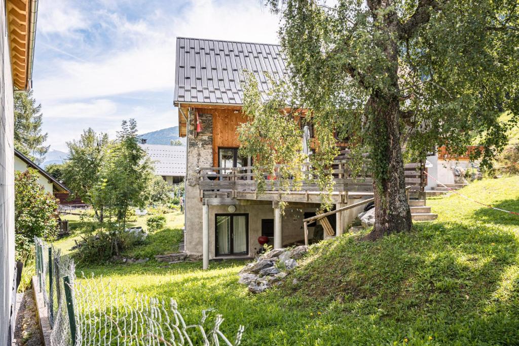 En have udenfor Breizh Chalet - 14 personnes