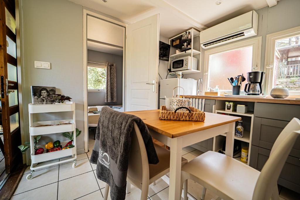 Camping des Alberes - Chalet (4 Adults)