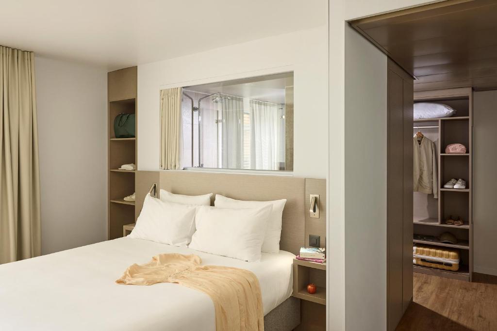 Base Geneva - Resim 13