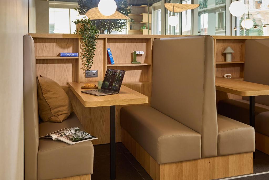 Base Geneva - Resim 14