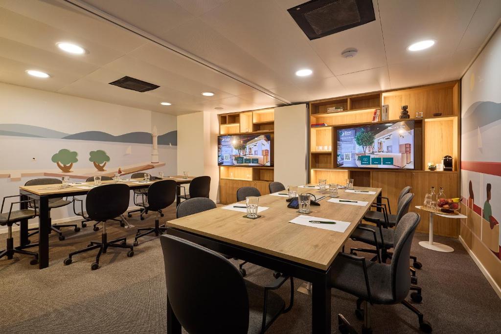 Base Geneva - Resim 42