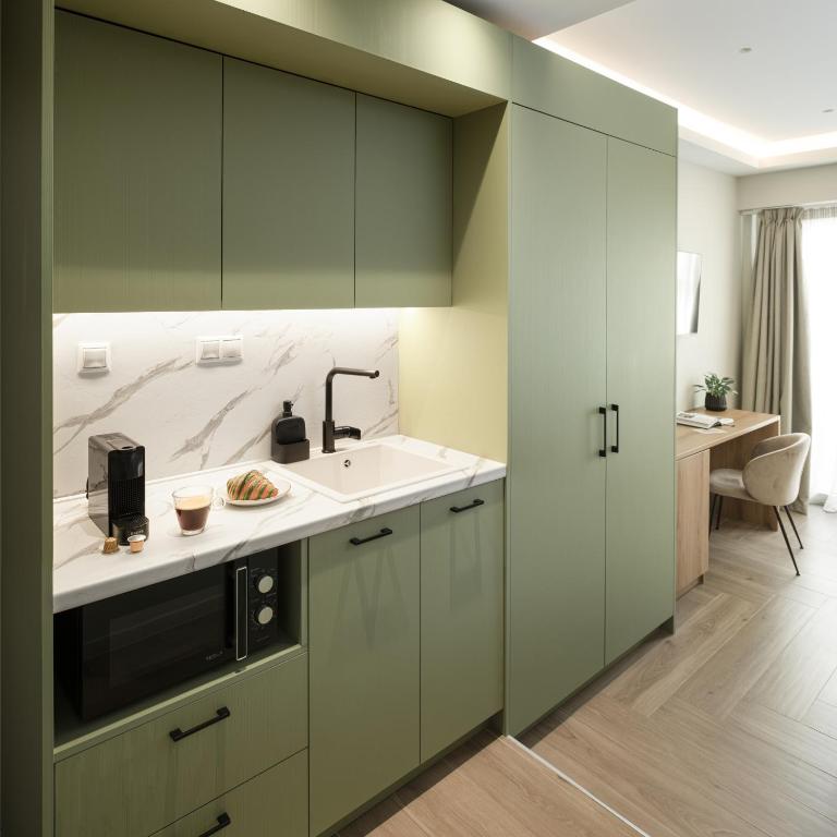 ASTIKON Xenofontos Suites - 4