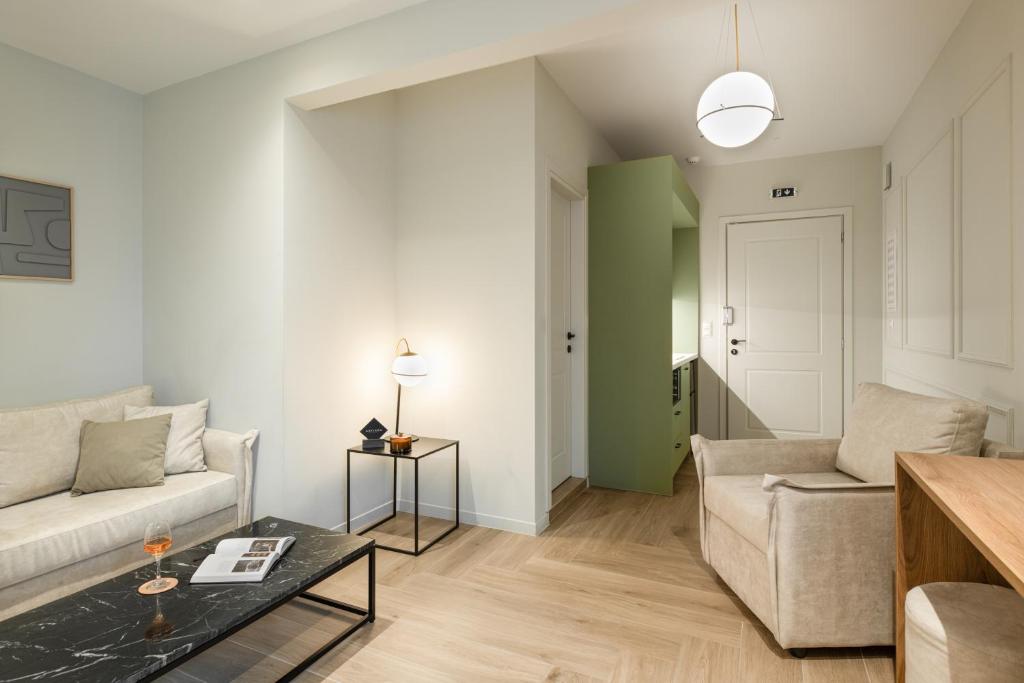 ASTIKON Xenofontos Suites - 14