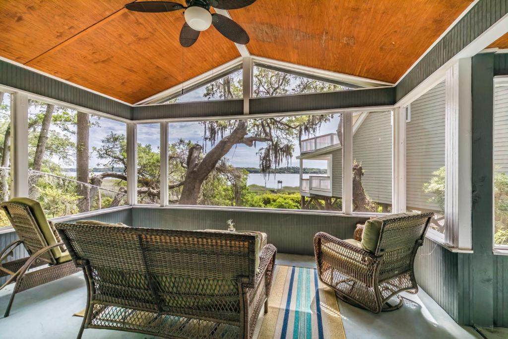 Φωτογραφία από το άλμπουμ του NEW LISTING! Views of Intracoastal Waterway - Sleep 4 σε Port Royal