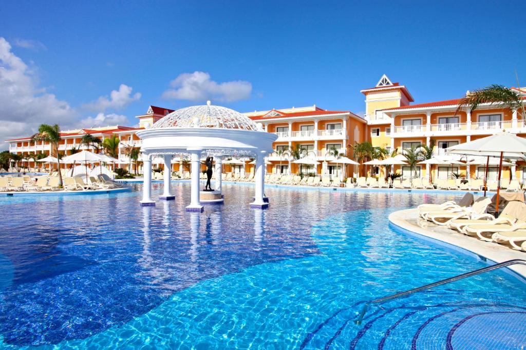Bahia Principe Escape Aquamarine - Adults Only - All Inclusive photo