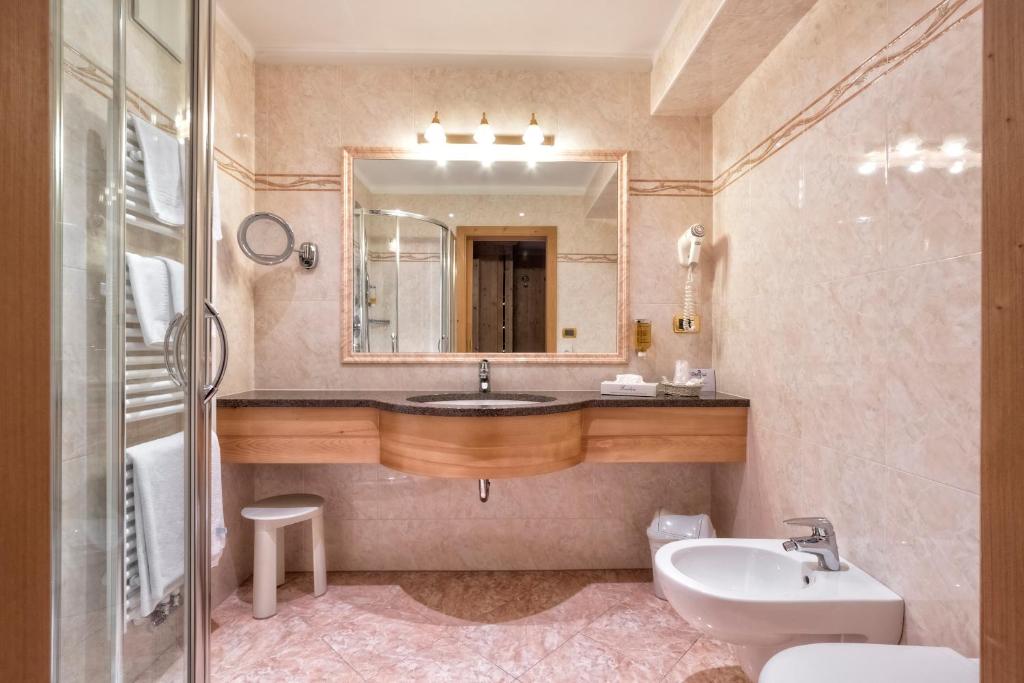 Koupelna v ubytování Hotel Armin