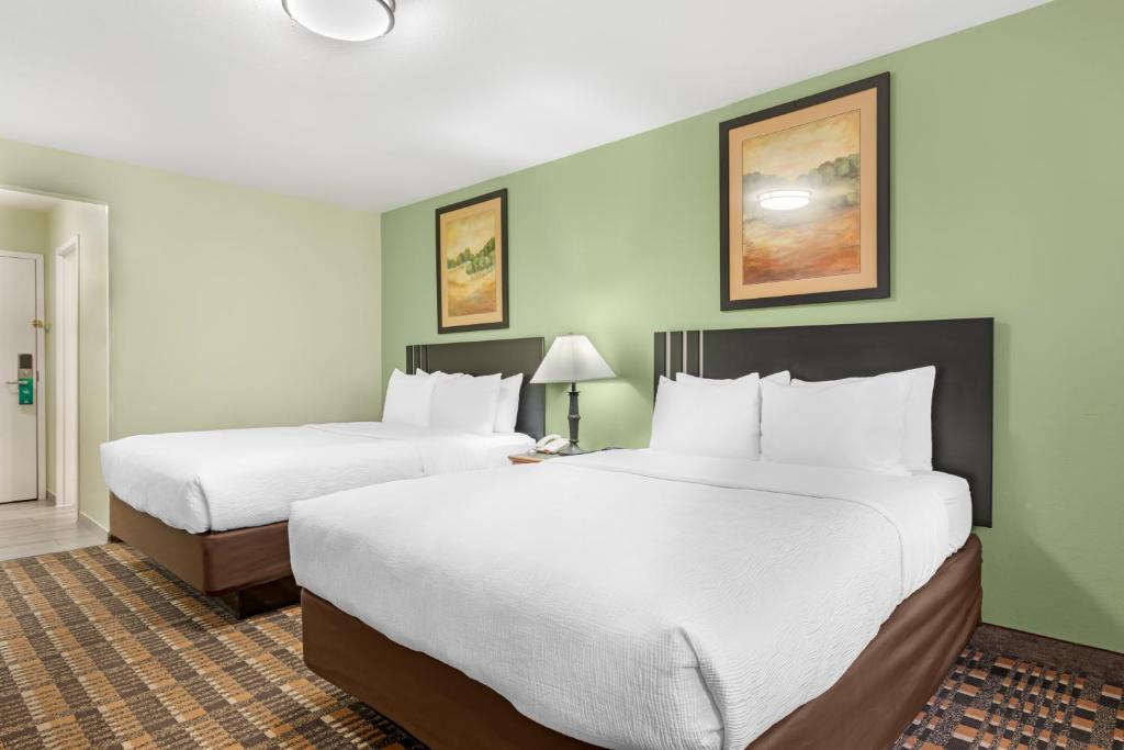 Quality Inn & Suites Plano East - Richardson - 双人间 - 带两张双人床 - 无障碍/禁烟