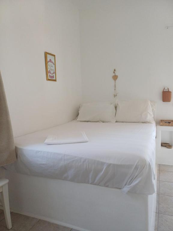 Georgia Rooms Milos客房内的一张或多张床位